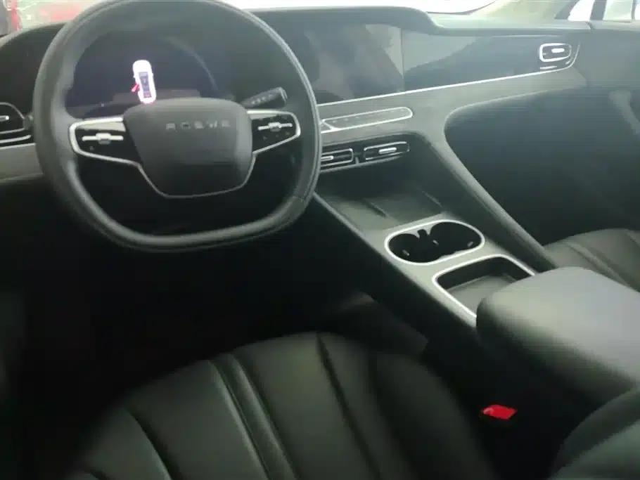Roewe D7 2025 DMH 125km World Champion Excellence Edition — миниатюра 12