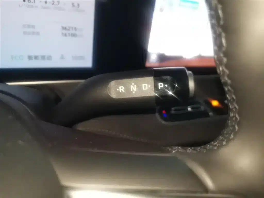 Roewe D7 2023 DMH 125km Premium Edition — миниатюра 14