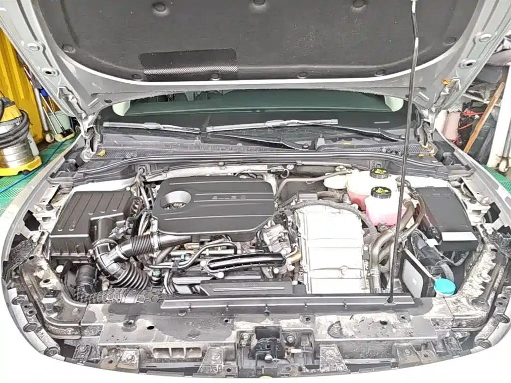 Roewe D7 2023 DMH 125km Flagship Edition — миниатюра 16