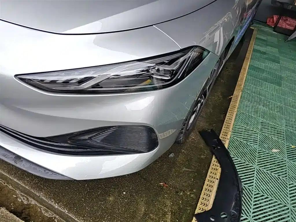 Roewe D7 2023 DMH 125km Flagship Edition — миниатюра 18