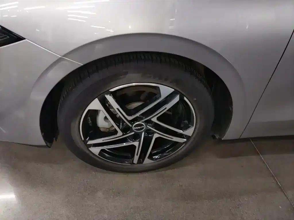 Roewe D7 2023 DMH 125km Flagship Edition — миниатюра 23