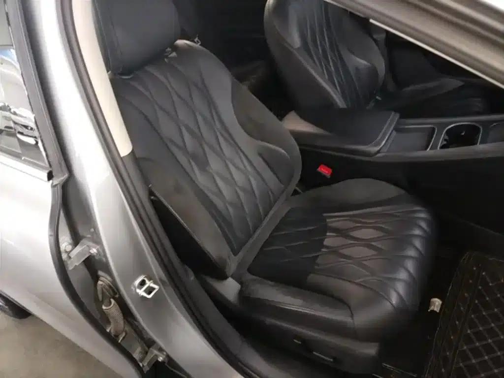 Roewe D7 2023 DMH 125km Flagship Edition — миниатюра 25