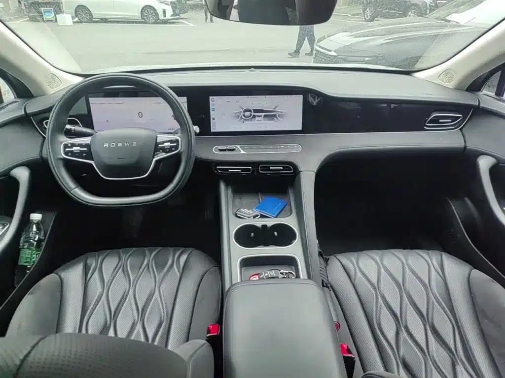 Roewe D7 2023 DMH 125km Flagship Edition — миниатюра 16