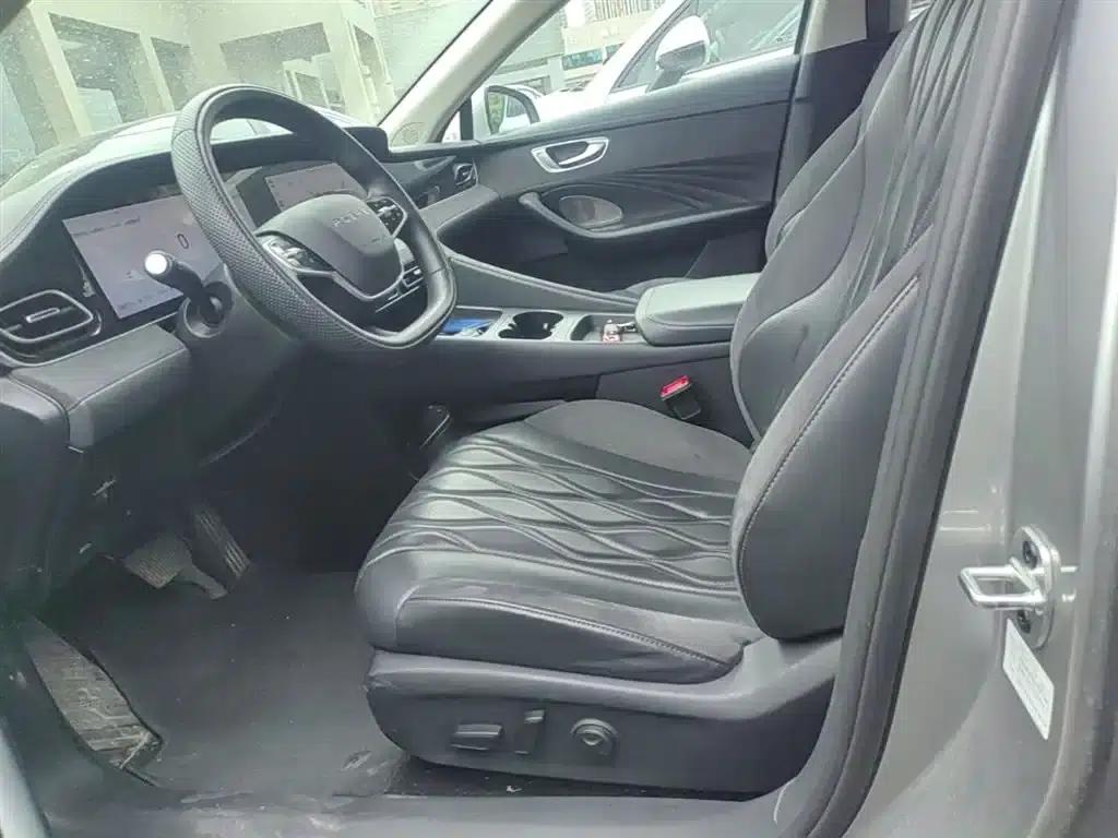 Roewe D7 2023 DMH 125km Flagship Edition — миниатюра 22