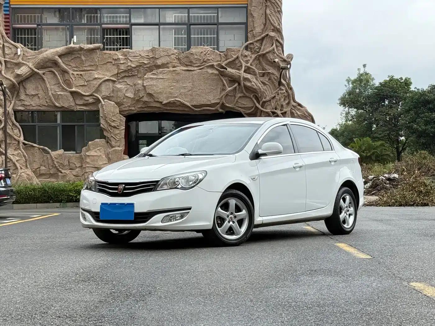 Roewe 350 2013 Model 350S 1.5L Automatic Speeding Edition — миниатюра 1