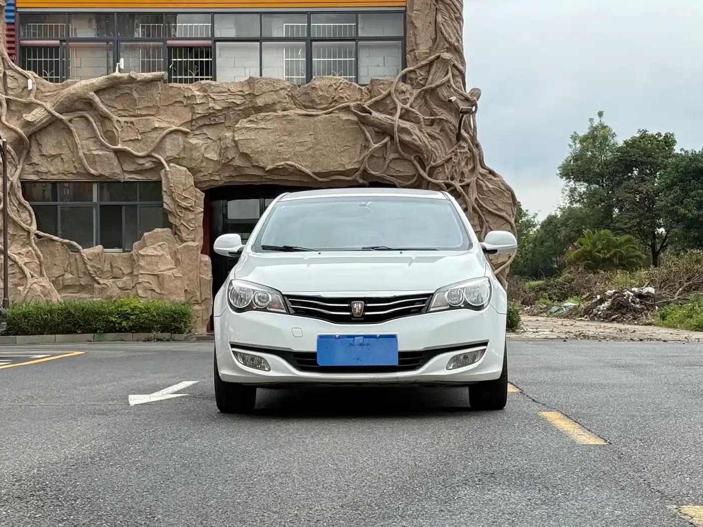 Roewe 350 2013 Model 350S 1.5L Automatic Speeding Edition — миниатюра 2