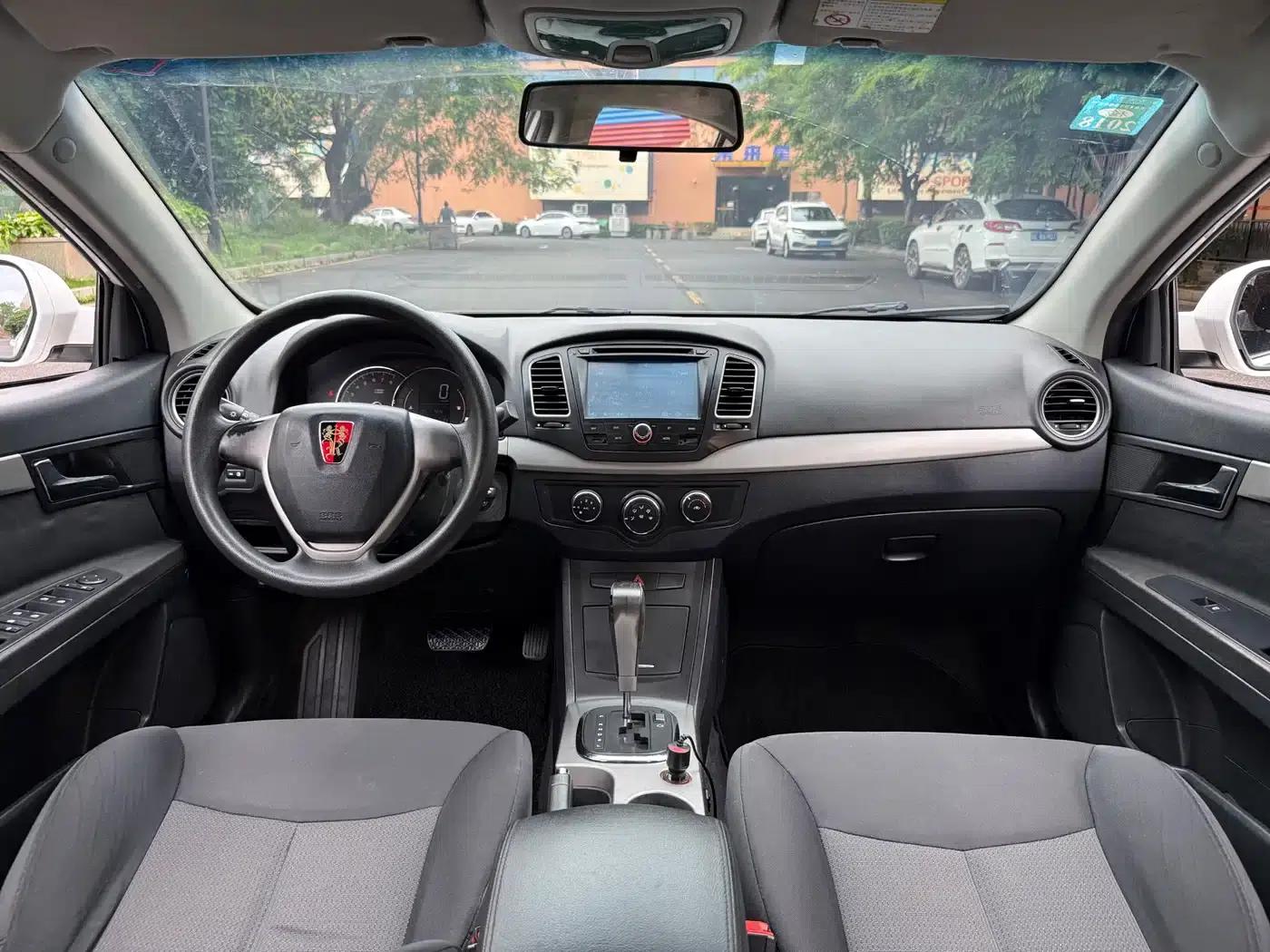 Roewe 350 2013 Model 350S 1.5L Automatic Speeding Edition — миниатюра 11