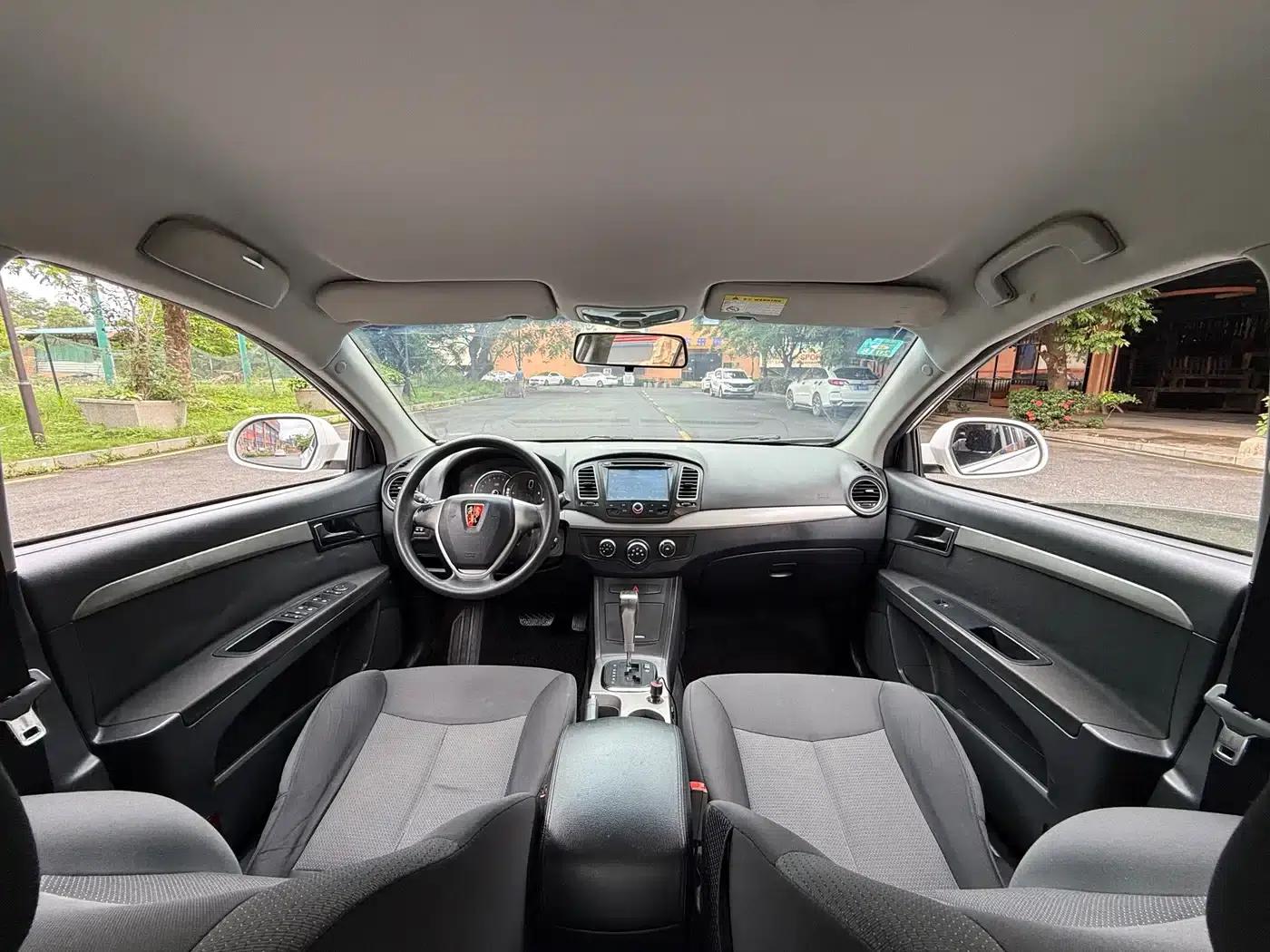 Roewe 350 2013 Model 350S 1.5L Automatic Speeding Edition — миниатюра 12