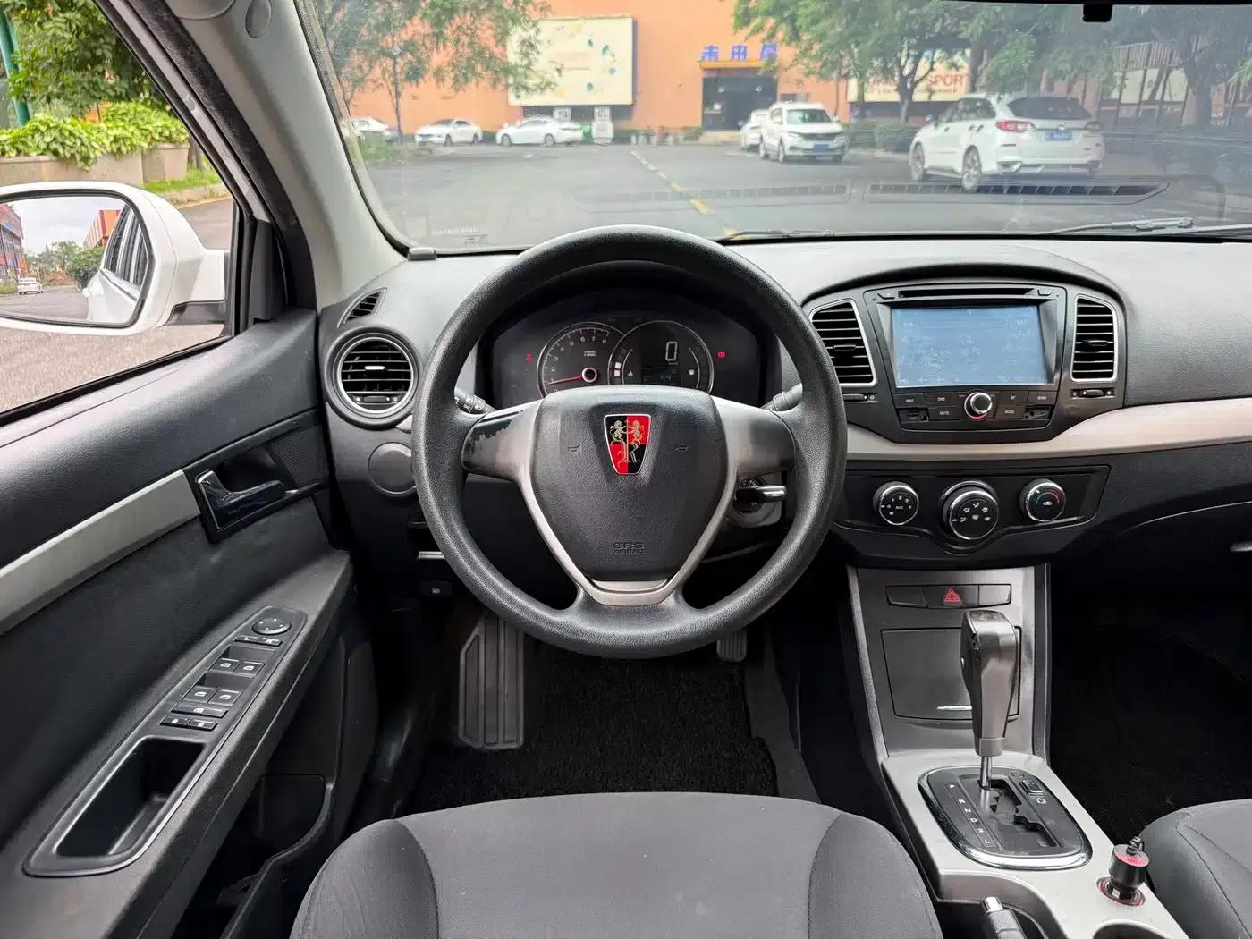Roewe 350 2013 Model 350S 1.5L Automatic Speeding Edition — миниатюра 13