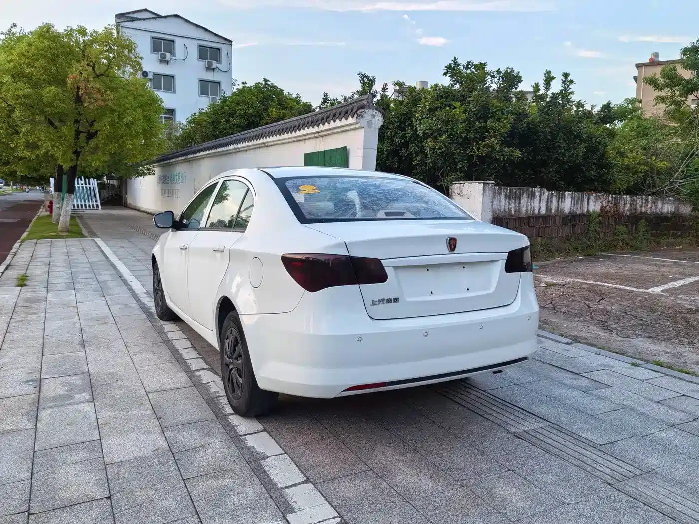 Roewe 350 2014 1.5L Automatic Speedway Edition — миниатюра 5