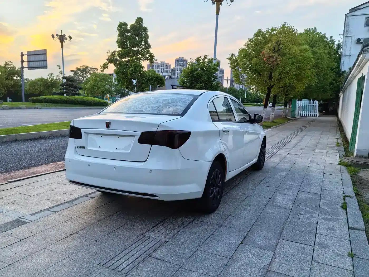 Roewe 350 2014 1.5L Automatic Speedway Edition — миниатюра 6