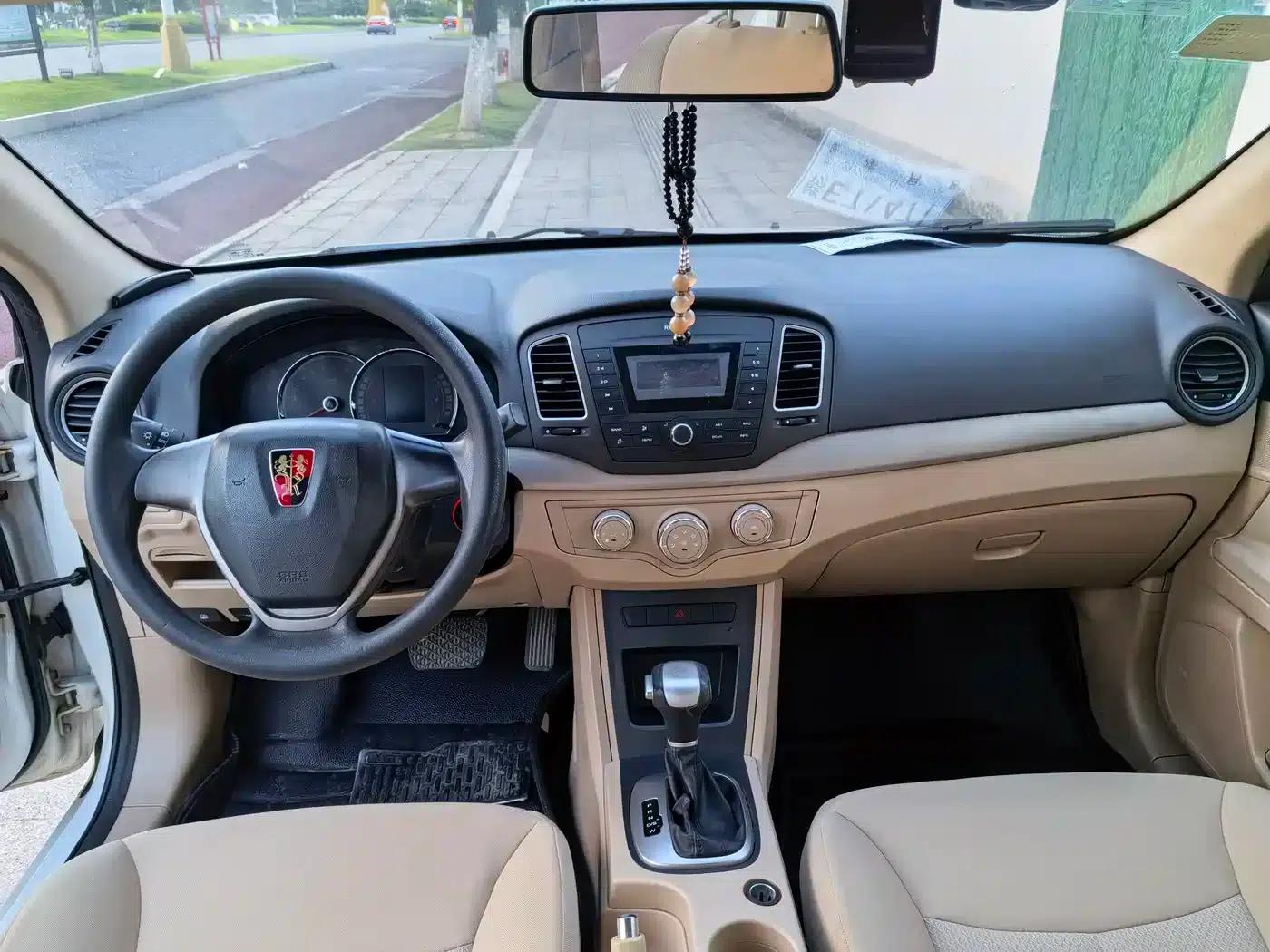 Roewe 350 2014 1.5L Automatic Speedway Edition — миниатюра 7