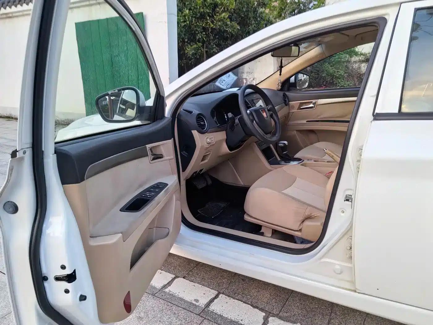 Roewe 350 2014 1.5L Automatic Speedway Edition — миниатюра 9