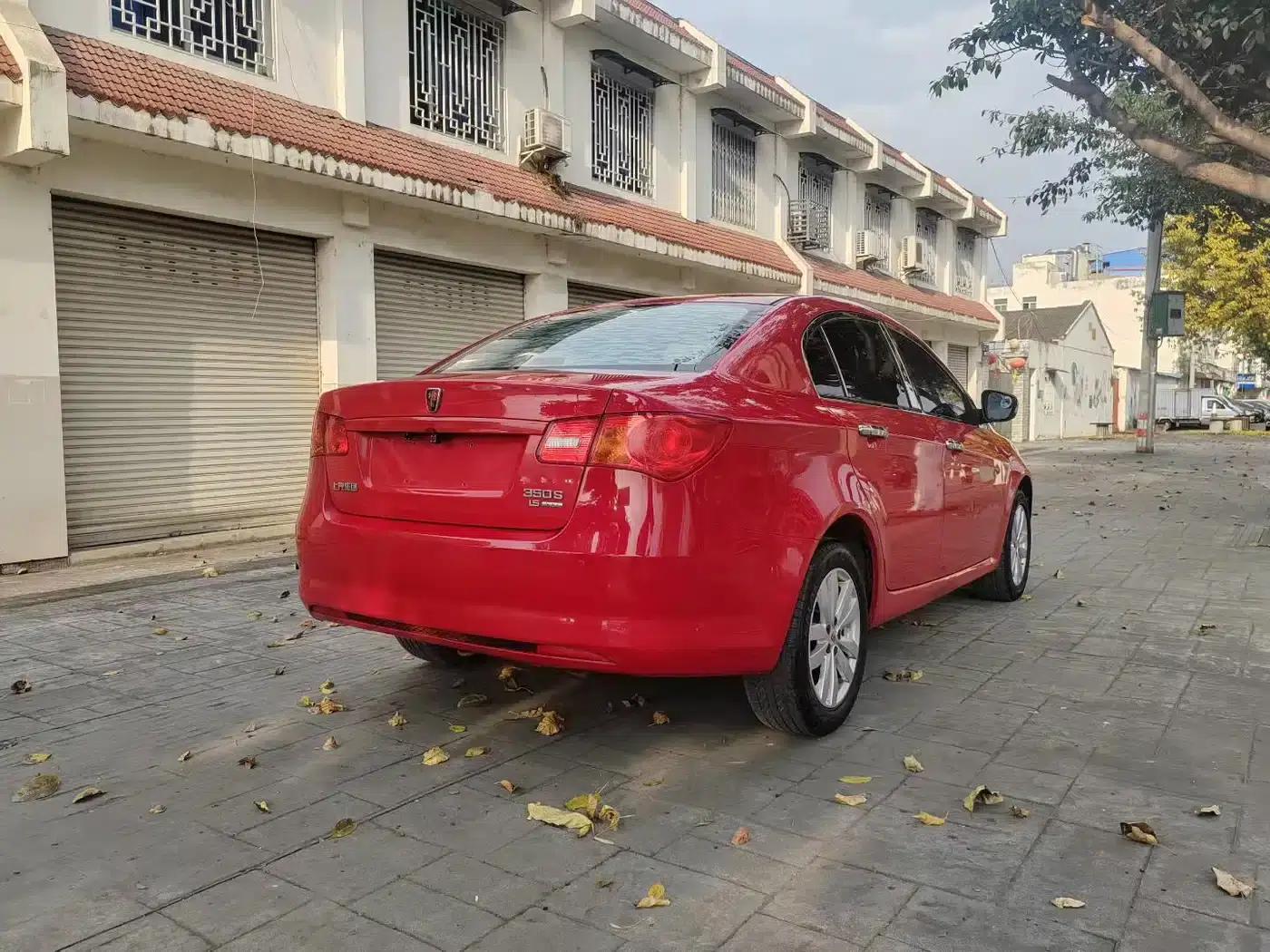 Roewe 350 2015 1.5L Manual Deluxe Sunroof Edition — миниатюра 4