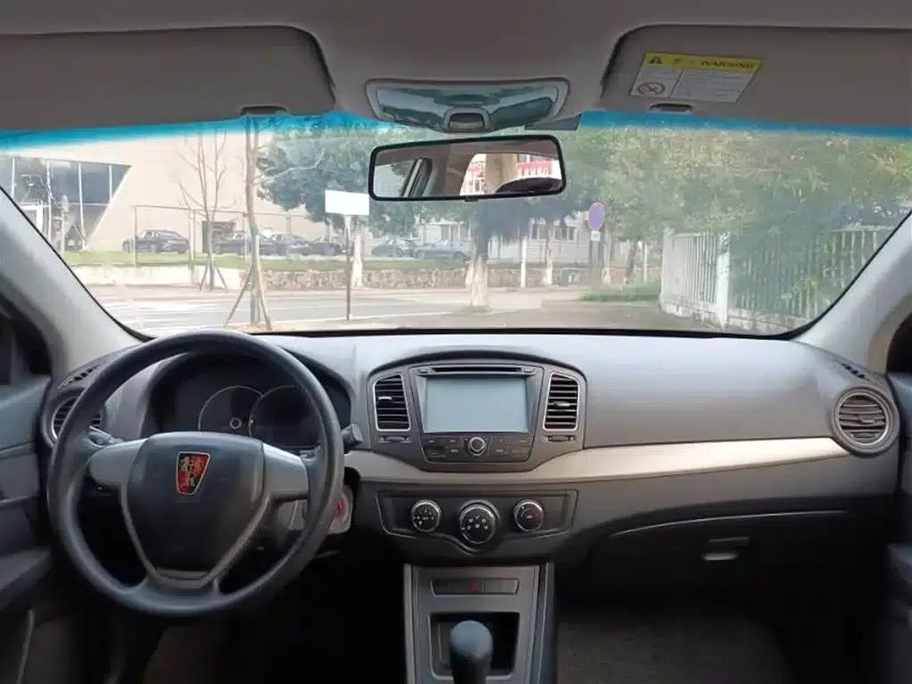 Roewe 350 2014 1.5L Manual Swift Edition — миниатюра 9