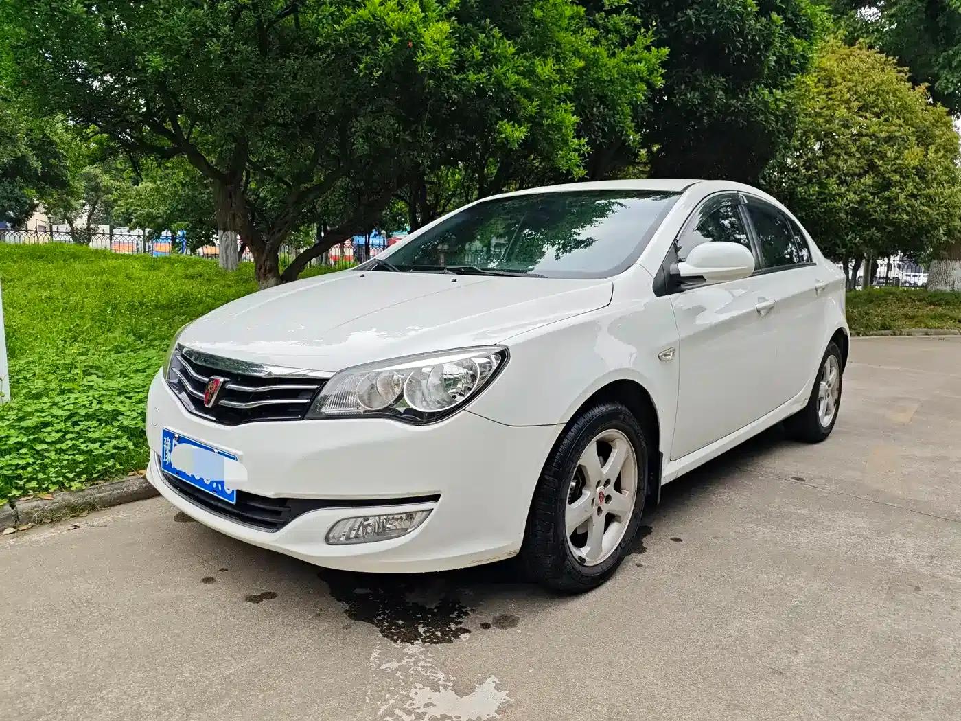 Roewe 350 2013 Model 350S 1.5L Manual Speed Edition — миниатюра 3