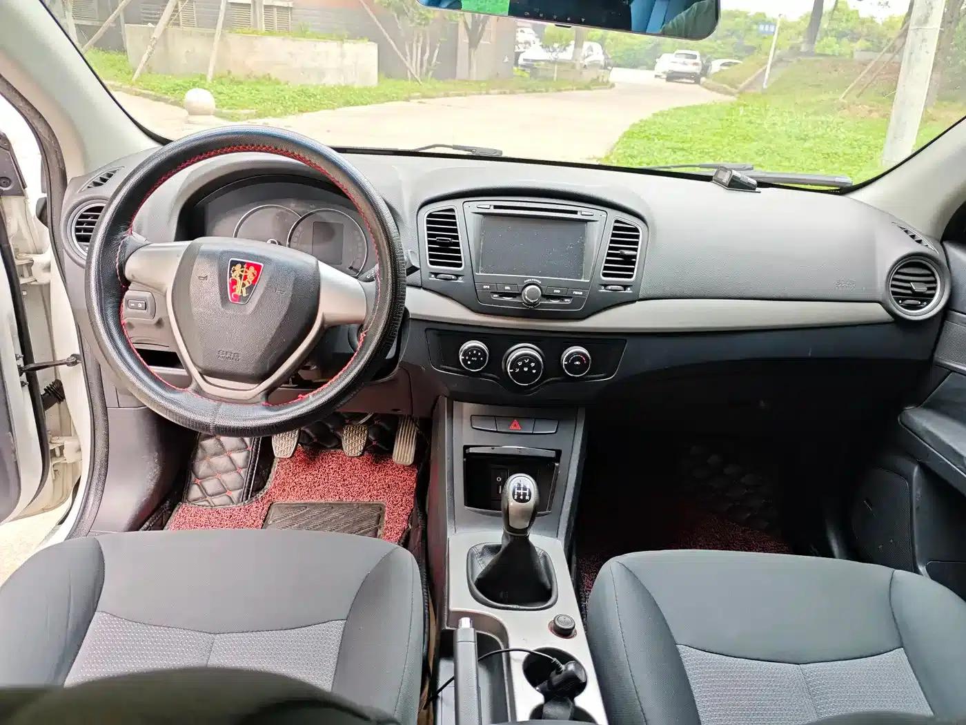 Roewe 350 2013 Model 350S 1.5L Manual Speed Edition — миниатюра 6