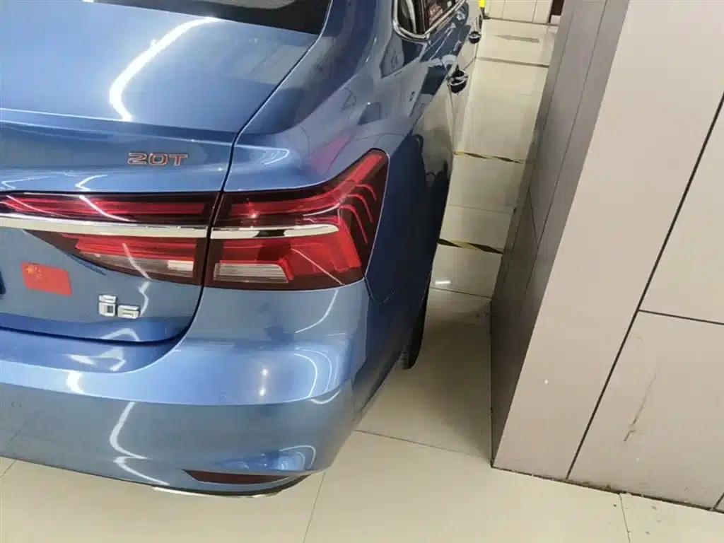 Roewe i6 Classic 2017 20T Automatic Internet Smart Edition — миниатюра 8