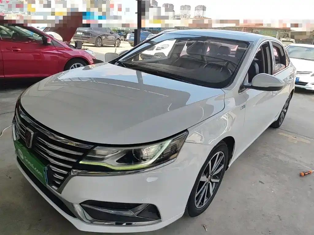 Roewe i6 Classic 2019 PLUS 20T TST 4G Connected Flagship Superb Edition — миниатюра 1
