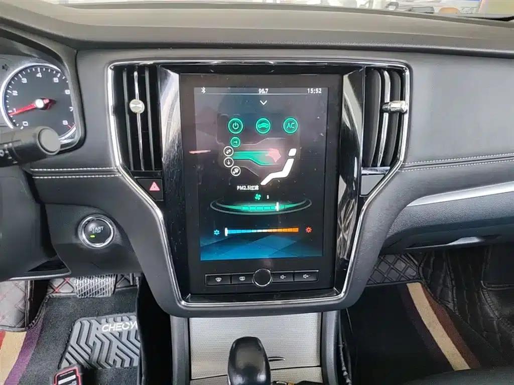 Roewe i6 Classic 2019 PLUS 20T TST 4G Connected Flagship Superb Edition — миниатюра 13