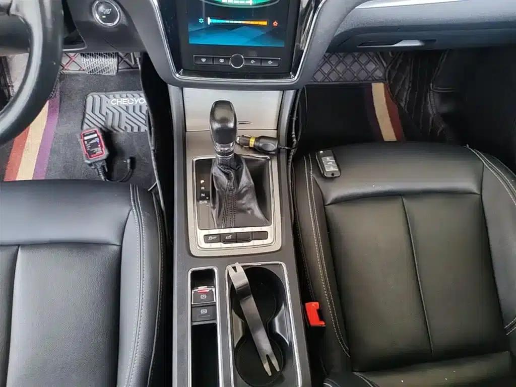 Roewe i6 Classic 2019 PLUS 20T TST 4G Connected Flagship Superb Edition — миниатюра 14