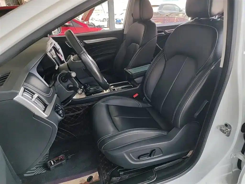 Roewe i6 Classic 2019 PLUS 20T TST 4G Connected Flagship Superb Edition — миниатюра 15