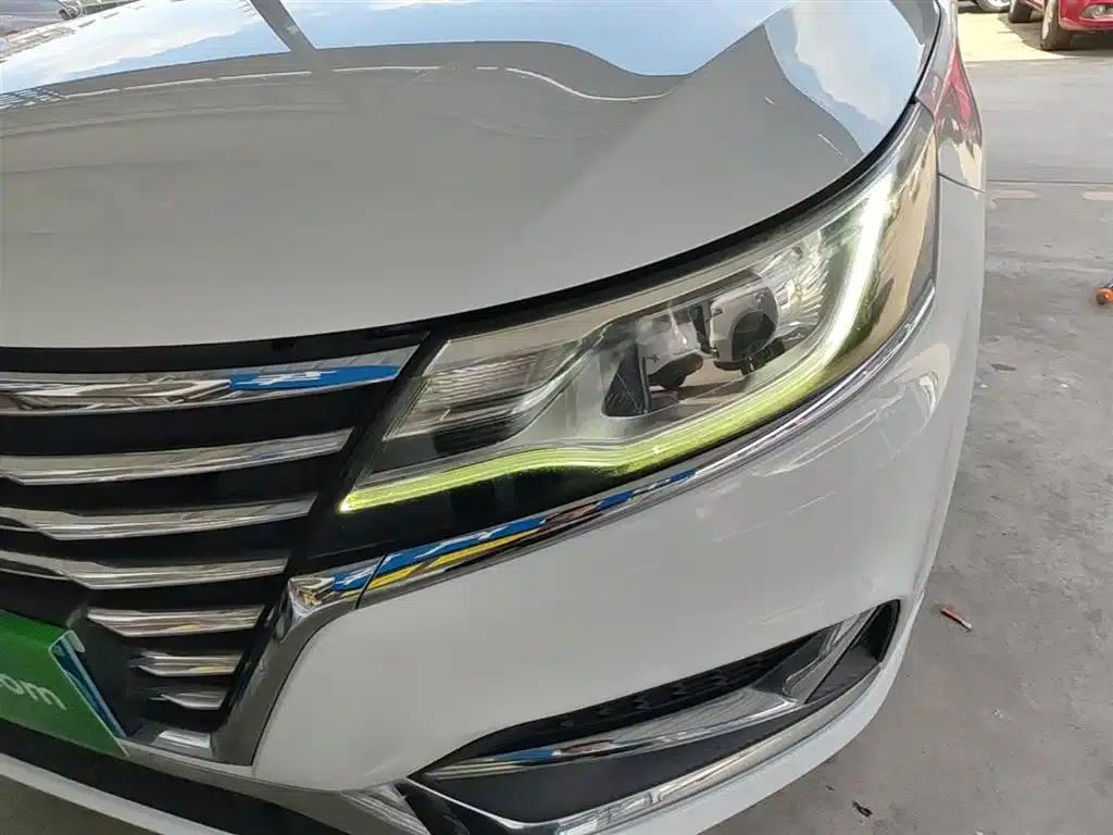 Roewe i6 Classic 2019 PLUS 20T TST 4G Connected Flagship Superb Edition — миниатюра 24