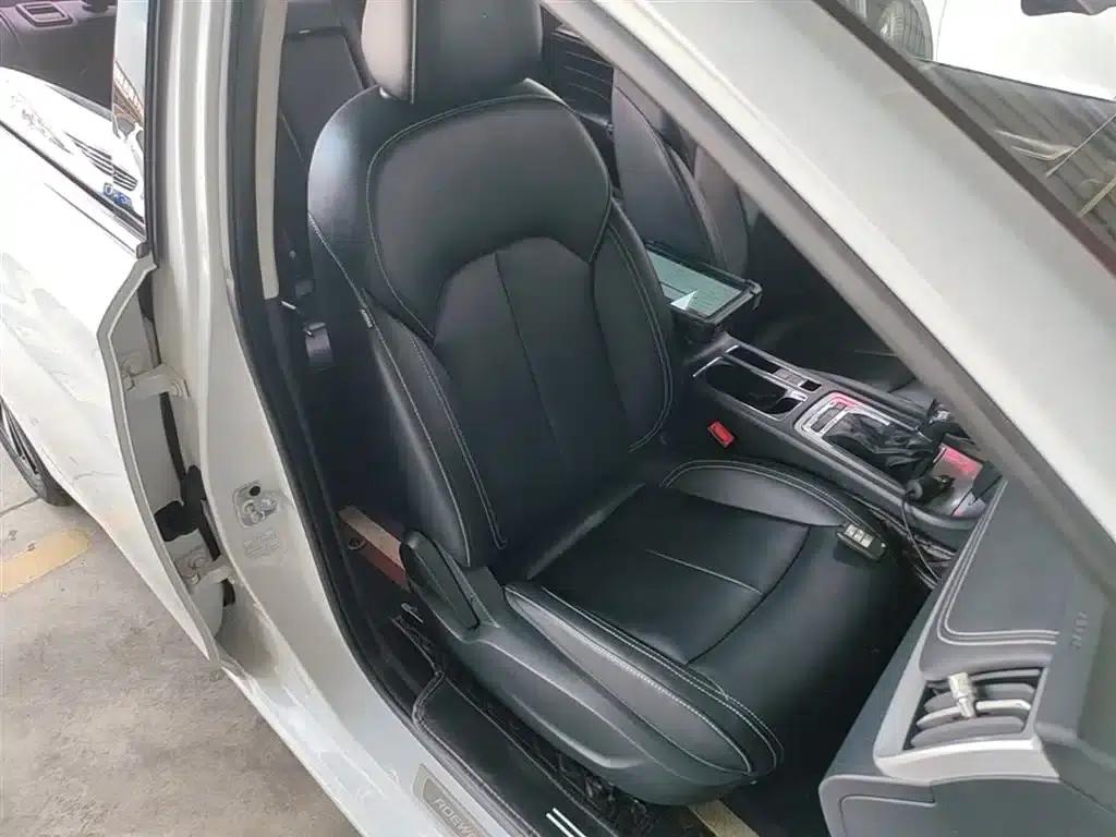 Roewe i6 Classic 2019 PLUS 20T TST 4G Connected Flagship Superb Edition — миниатюра 25