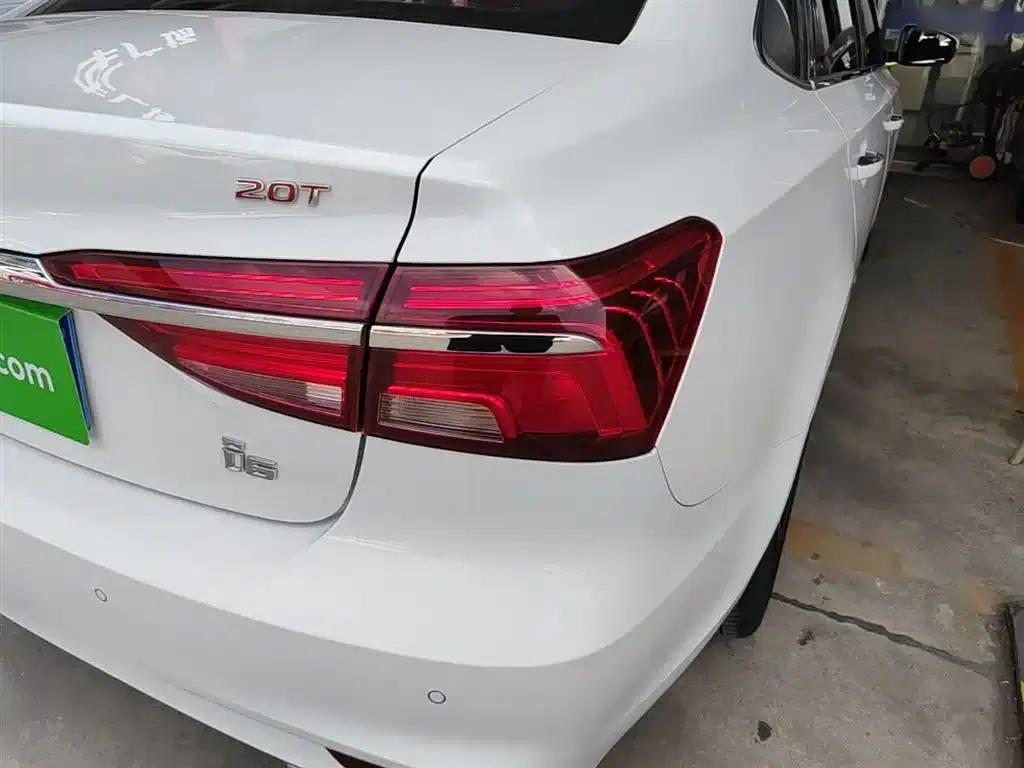 Roewe i6 Classic 2019 PLUS 20T TST 4G Connected Flagship Superb Edition — миниатюра 8
