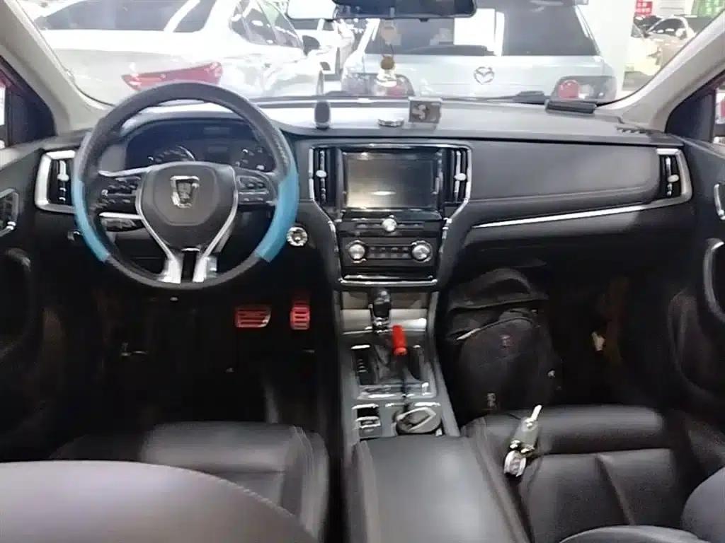 Roewe i6 Classic 2018 20T Automatic Flagship Edition — миниатюра 10