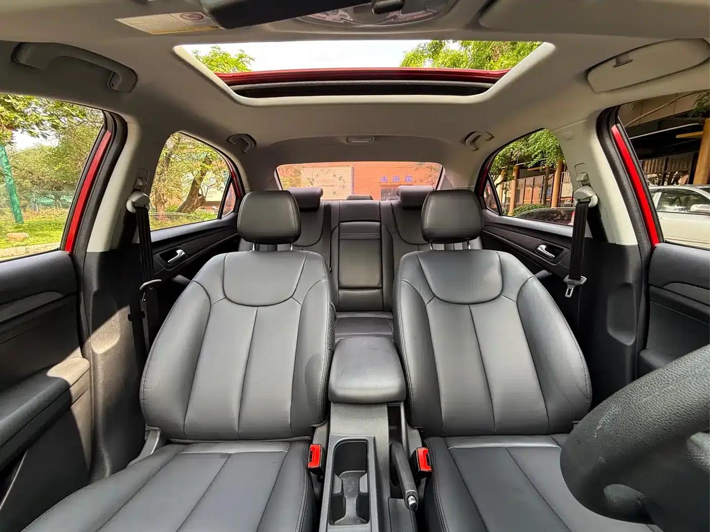 Roewe 360 2015 1.5L Automatic Deluxe Edition — миниатюра 10