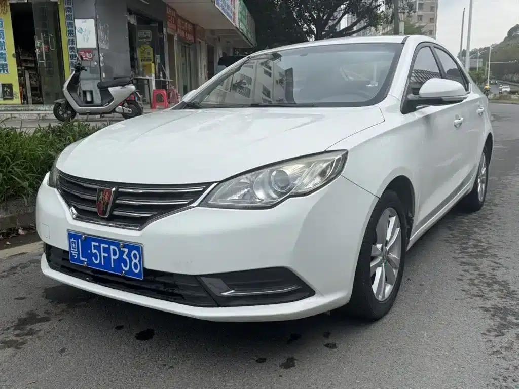Roewe 360 2017 1.5L Manual Smart Screen Edition — миниатюра 2