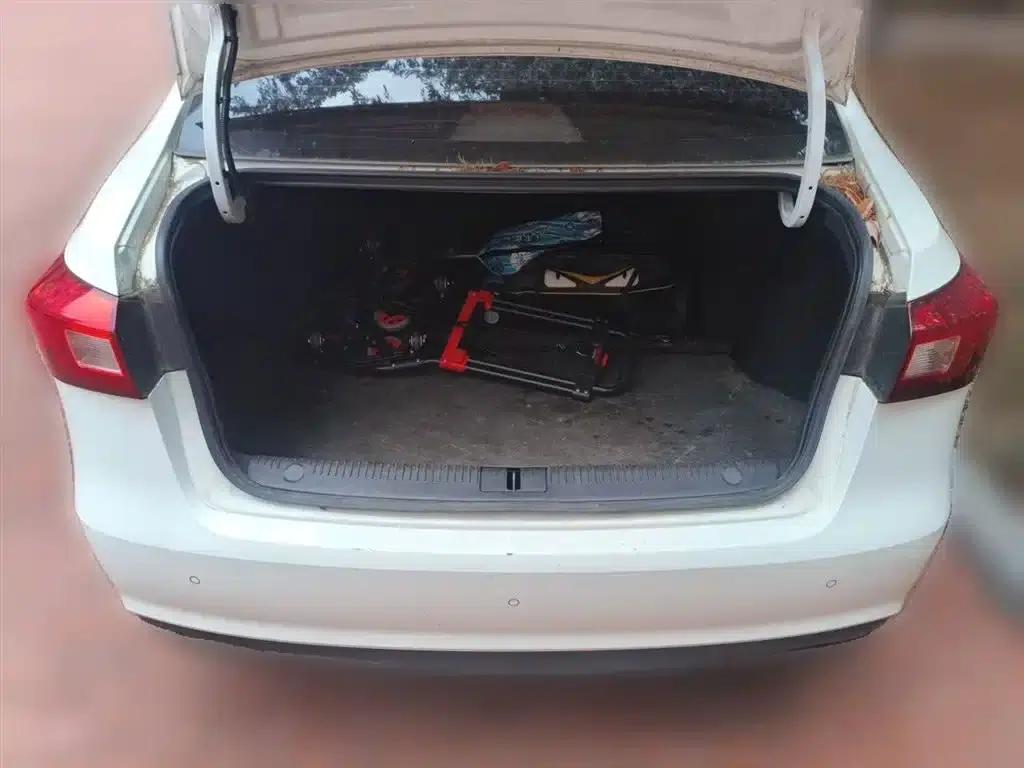 Roewe 360 2017 1.5L Automatic Smart Screen Edition — миниатюра 16