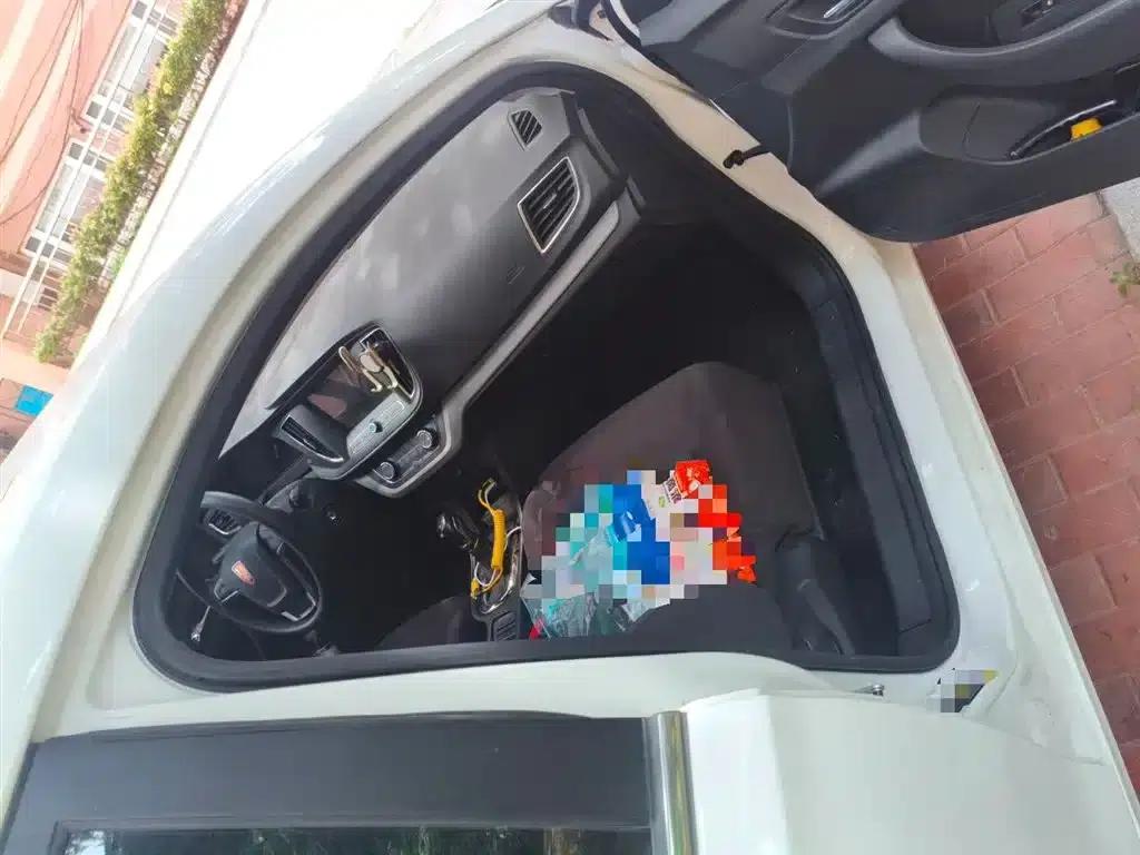 Roewe 360 2017 1.5L Automatic Smart Screen Edition — миниатюра 22