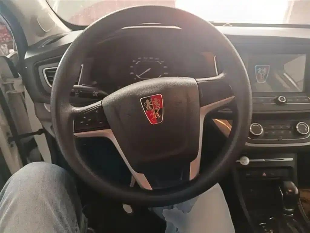 Roewe 360 2017 1.5L Automatic Deluxe Edition — миниатюра 11