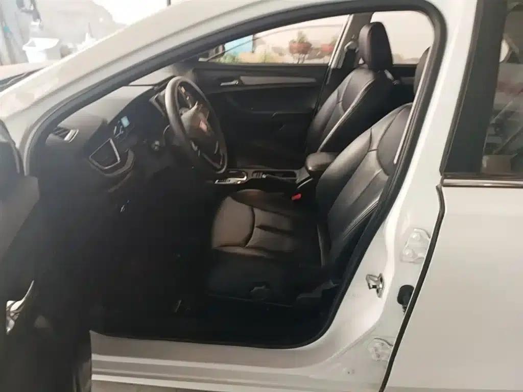 Roewe 360 2017 1.5L Automatic Deluxe Edition — миниатюра 15