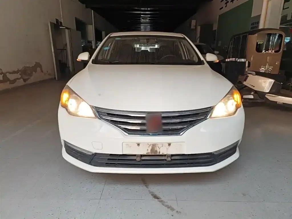Roewe 360 2017 1.5L Automatic Deluxe Edition — миниатюра 3