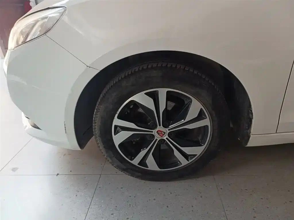 Roewe 360 2017 1.5L Automatic Deluxe Edition — миниатюра 23