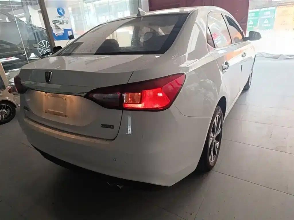 Roewe 360 2017 1.5L Automatic Deluxe Edition — миниатюра 8