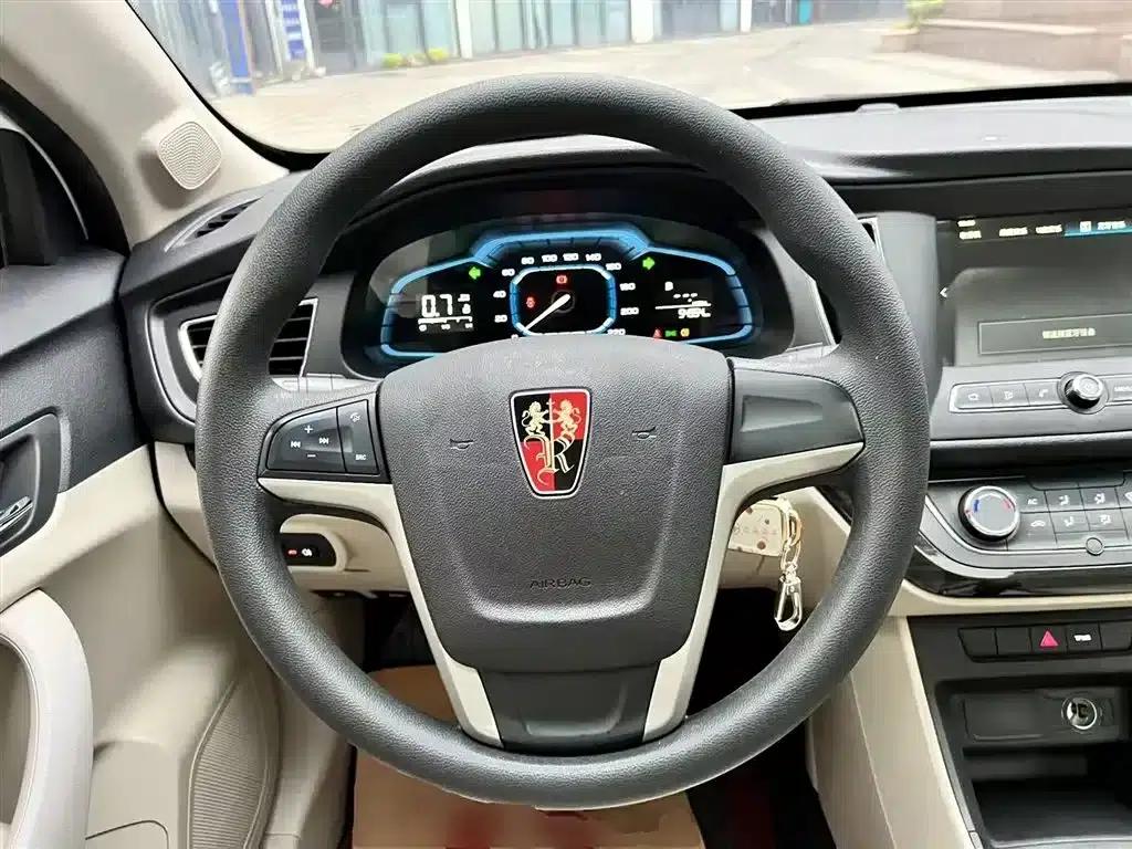 Roewe 360 2015 1.5L Manual Deluxe Edition — миниатюра 11