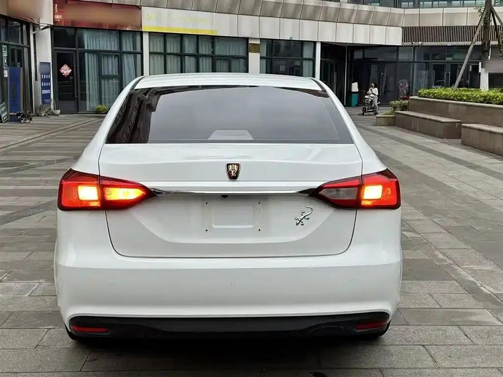 Roewe 360 2015 1.5L Manual Deluxe Edition — миниатюра 6