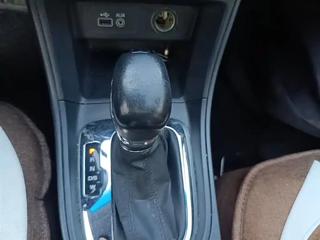 Roewe 360 2015 1.5L Automatic Deluxe Edition — миниатюра 14