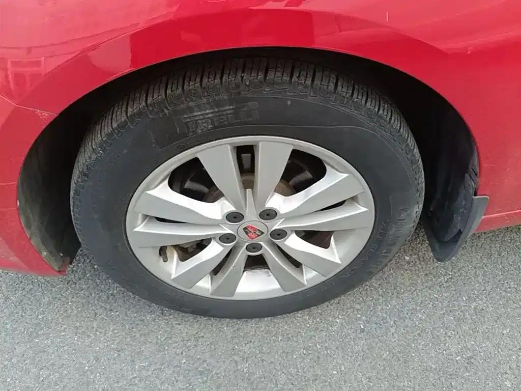 Roewe 360 2015 1.5L Automatic Deluxe Edition — миниатюра 23