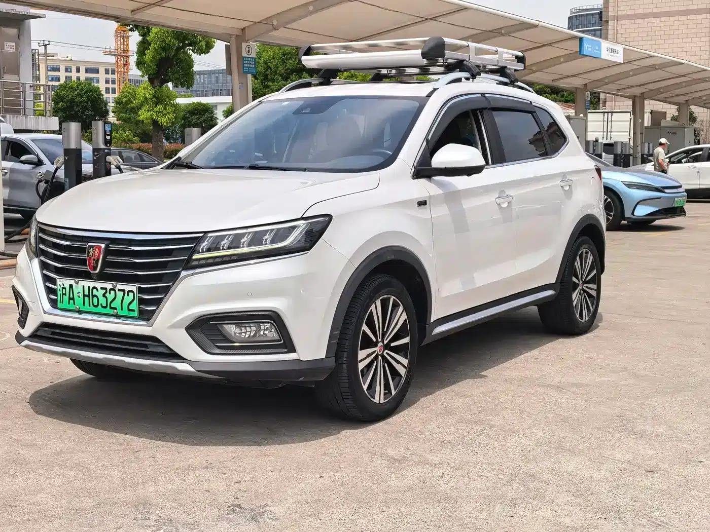 Roewe RX5 New Energy 2017 eRX5 50T Hybrid Connected Premium Flagship Edition — миниатюра 1