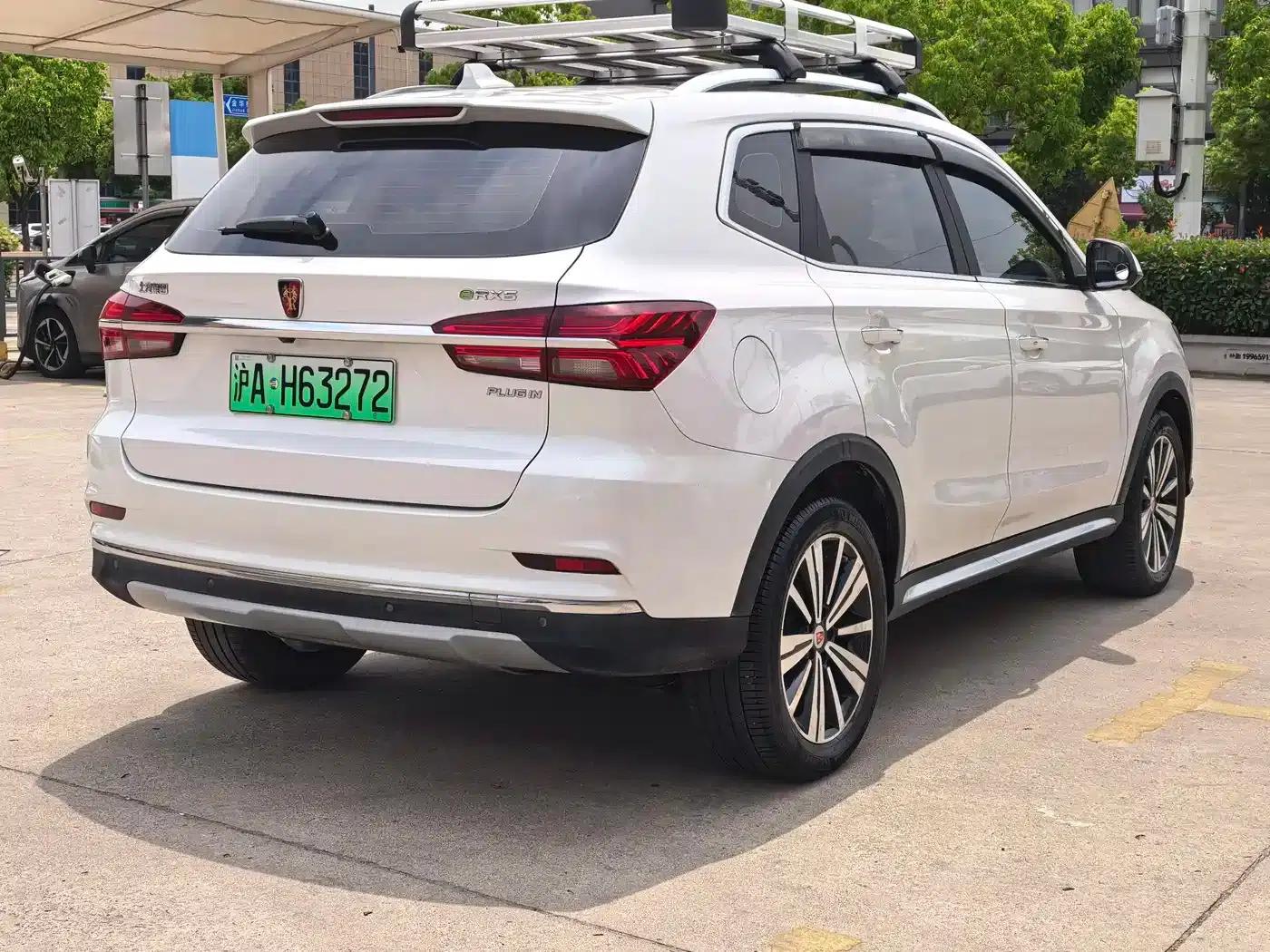 Roewe RX5 New Energy 2017 eRX5 50T Hybrid Connected Premium Flagship Edition — миниатюра 10