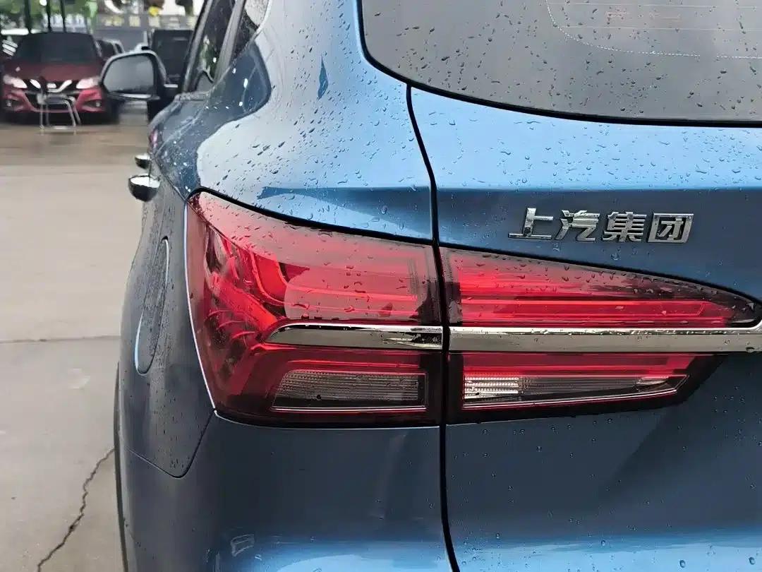 Roewe RX5 New Energy 2017 eRX5 50T Hybrid Connected Premium Flagship Edition — миниатюра 5