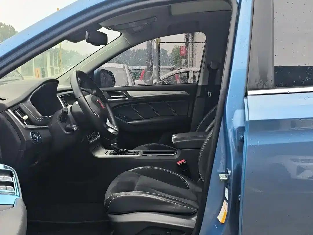 Roewe RX5 New Energy 2017 eRX5 50T Hybrid Connected Premium Flagship Edition — миниатюра 8