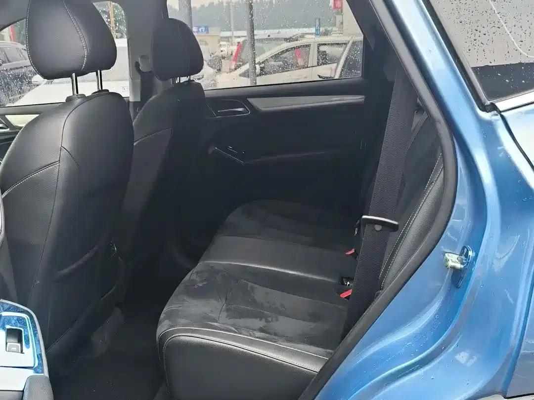 Roewe RX5 New Energy 2017 eRX5 50T Hybrid Connected Premium Flagship Edition — миниатюра 10