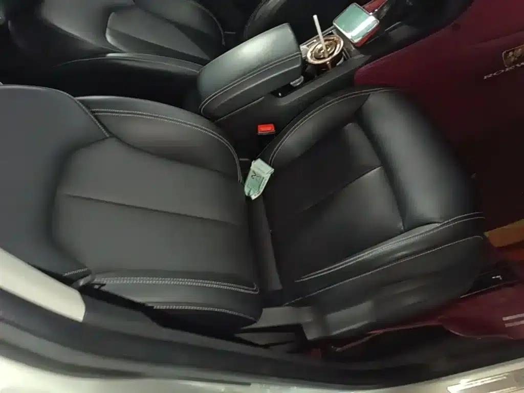 Roewe RX5 New Energy 2019 eRX5 50T Internet Super Flagship Edition — миниатюра 25