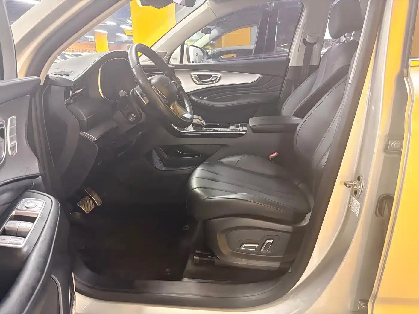 Roewe RX5 MAX 2019 400TGI Automatic Intelligent Cockpit Luxury Edition — миниатюра 4
